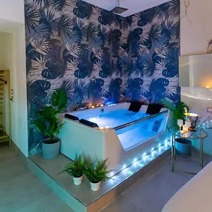 Mazzini Luxury Jacuzzy Gasthof